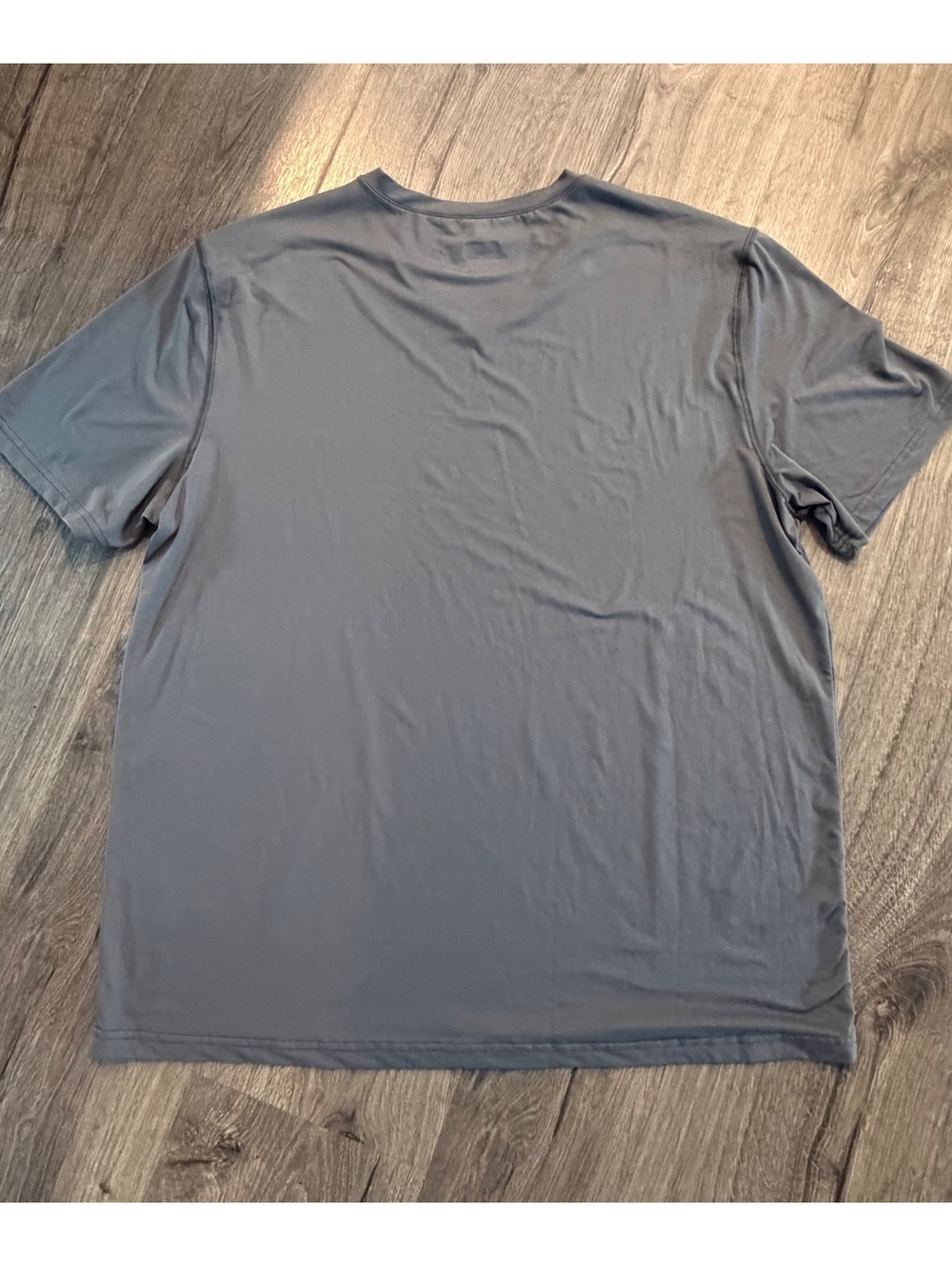 32 Degrees Cool Men's Gray V-Neck Performance T-Shirt XL